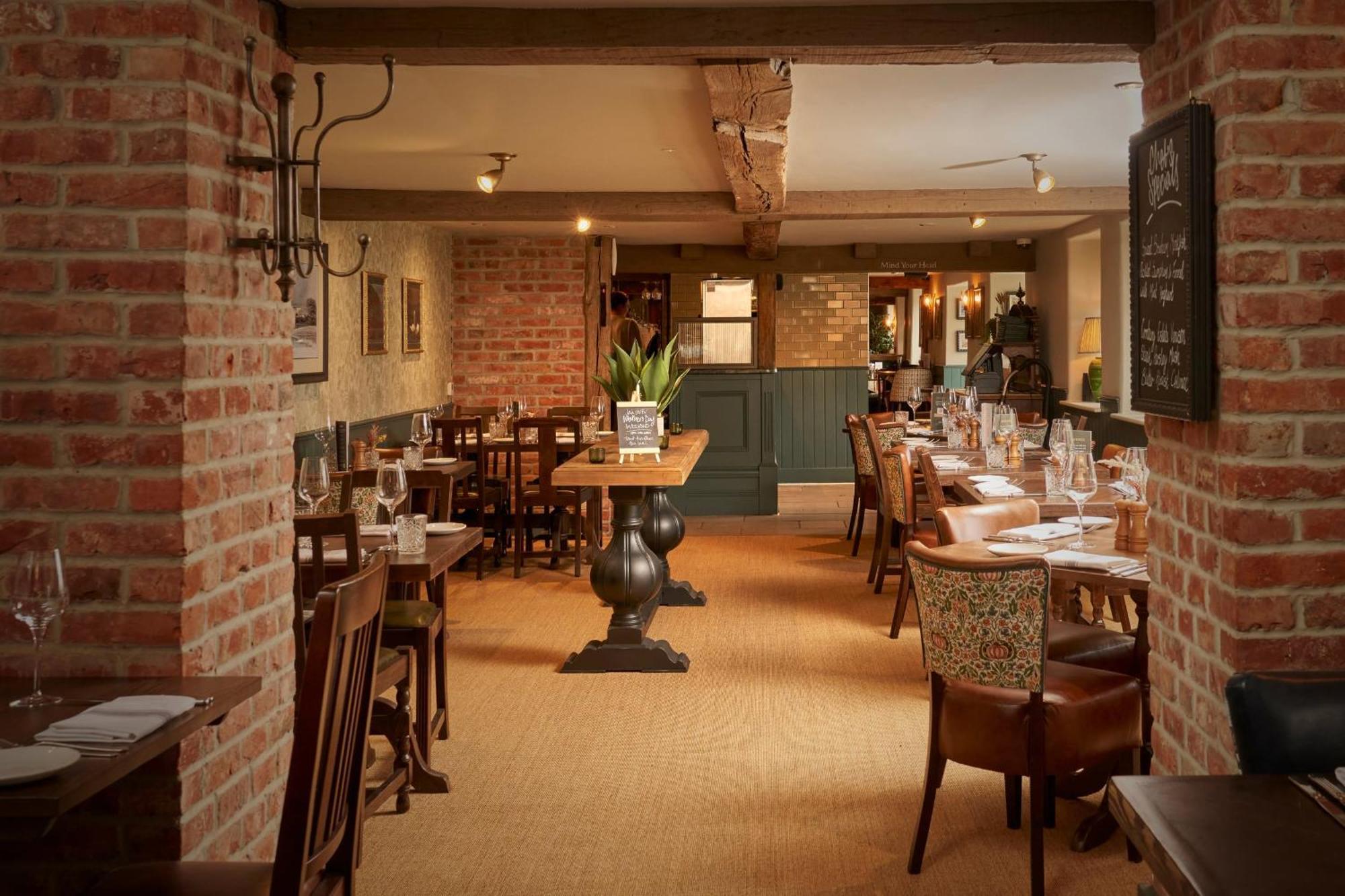 The White Horse Hotel Chilgrove Buitenkant foto
