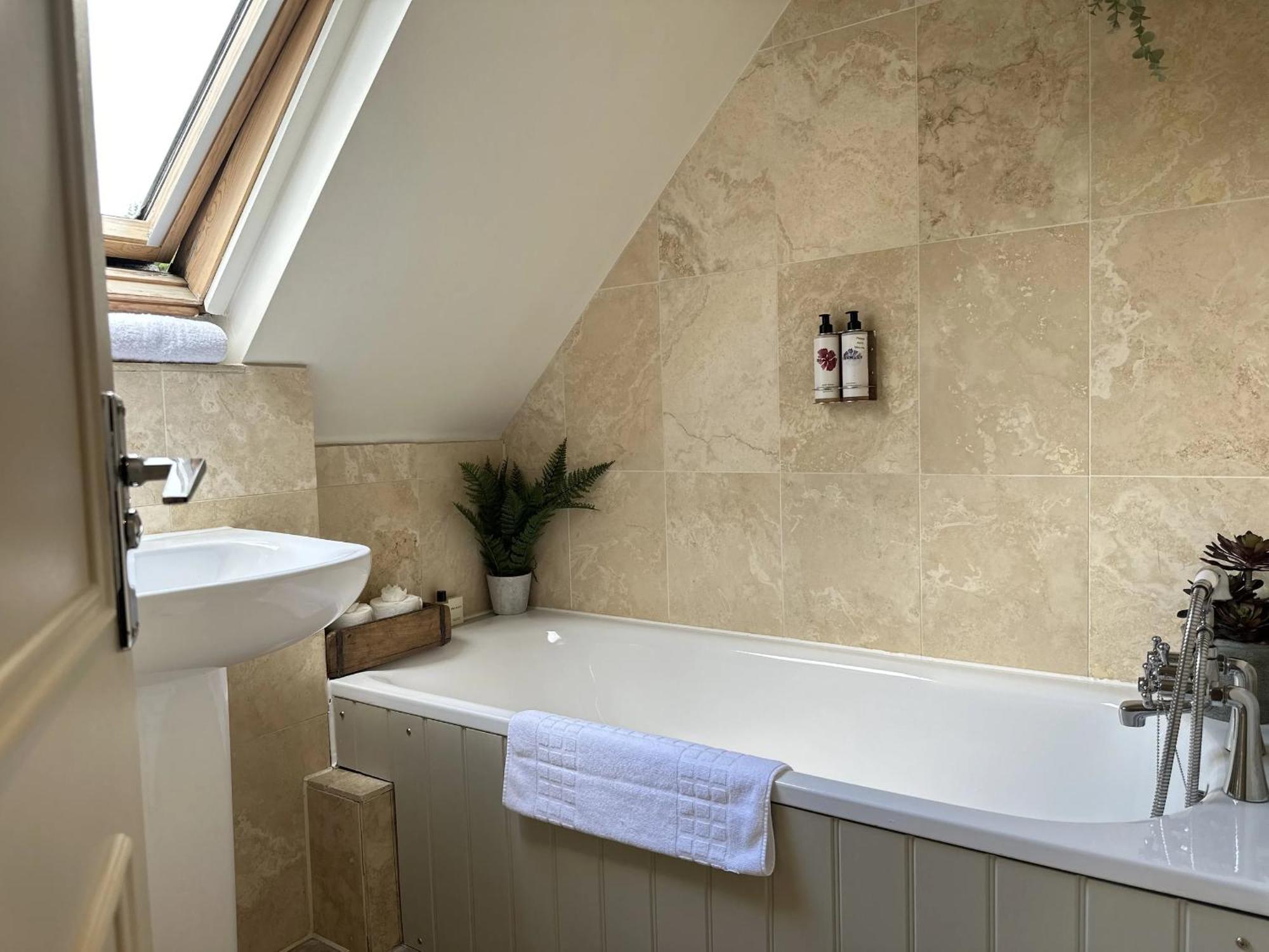 The White Horse Hotel Chilgrove Buitenkant foto