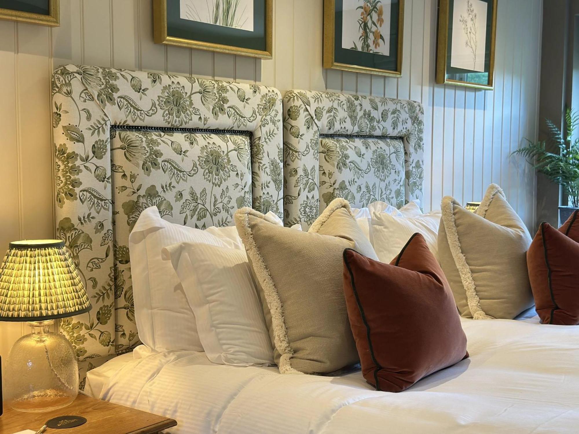 The White Horse Hotel Chilgrove Buitenkant foto