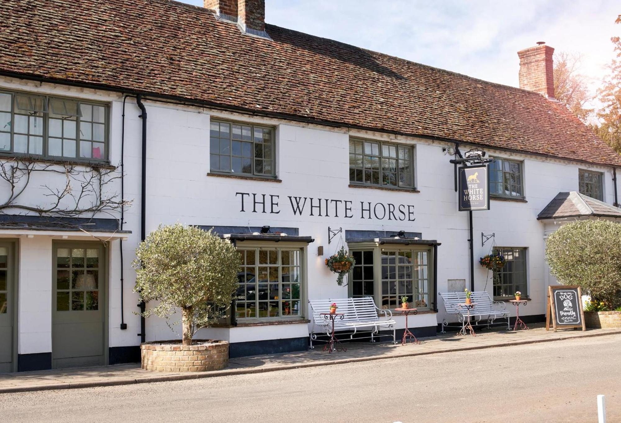 The White Horse Hotel Chilgrove Buitenkant foto